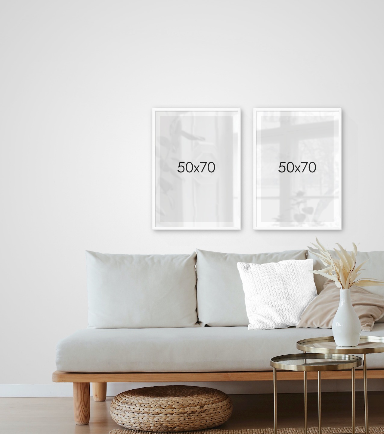 Tavelvägg med ramar i vitt i storlekar 50x70