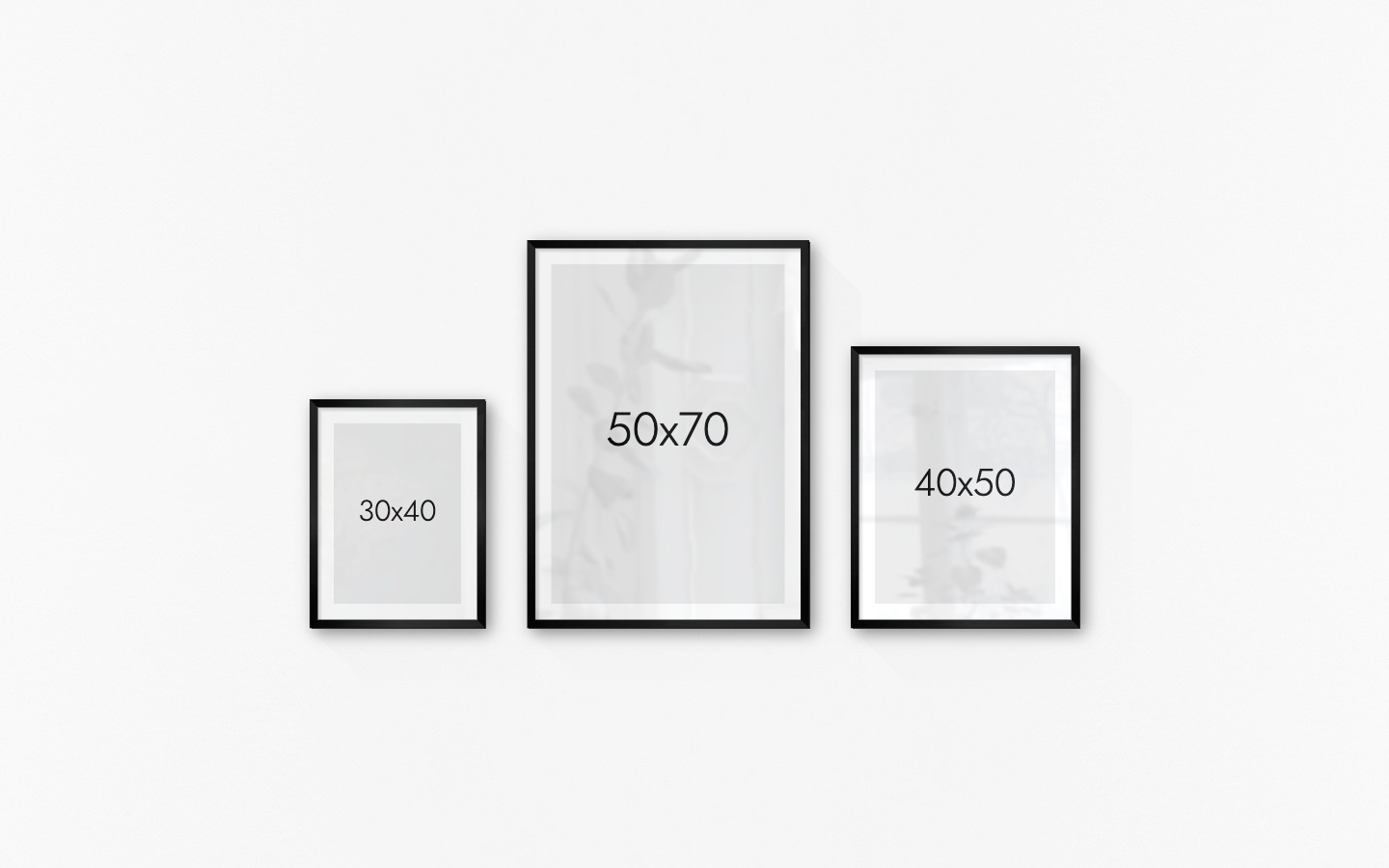 Tavelvägg med ramar i svart i storlekar 30x40, 50x70 och 40x50